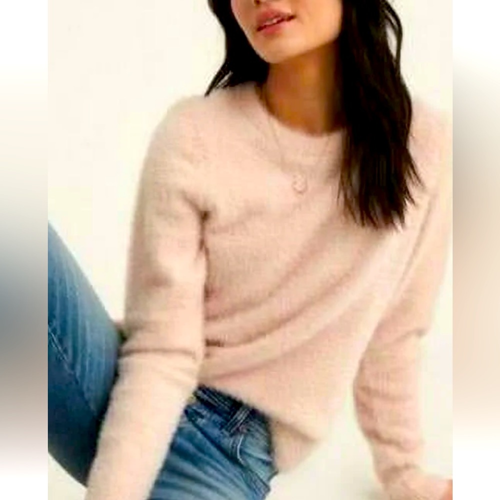 ARITZIA Sunday Best Kitten Sweater Size Small in Blush pink